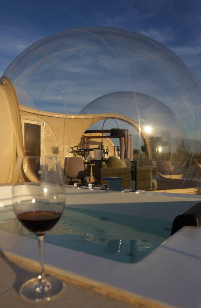 Panoramic-suites-luz-atardecer-puy-de-fou-toledo-espana-hotel-burbuja