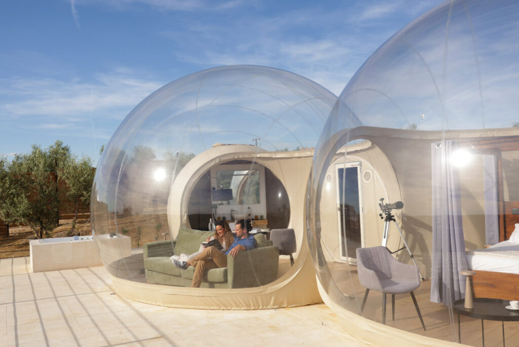 Panoramic-suites-parejas-vertical-escapada-cerca-puy-de-fou-tolledo-españa-hote-burbuja
